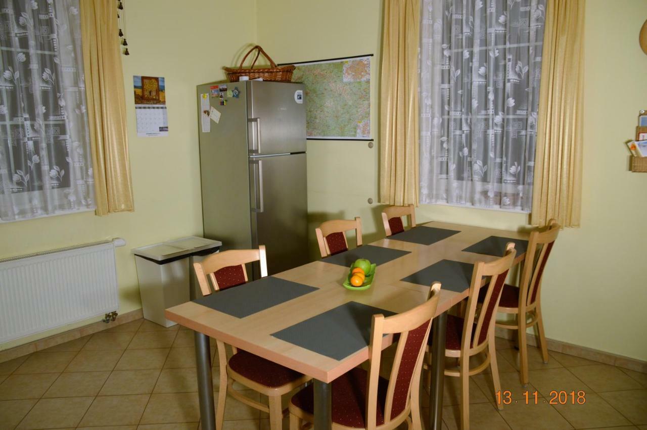 Penzion Pod Kostelem บูบลาวา ภายนอก รูปภาพ